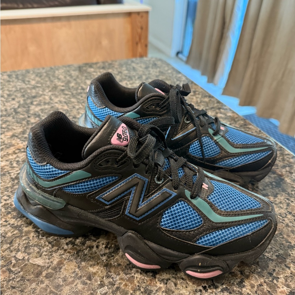 New Balance 9060 ‘Black Blue Agate’ Women’s 7.5, Men’s 6